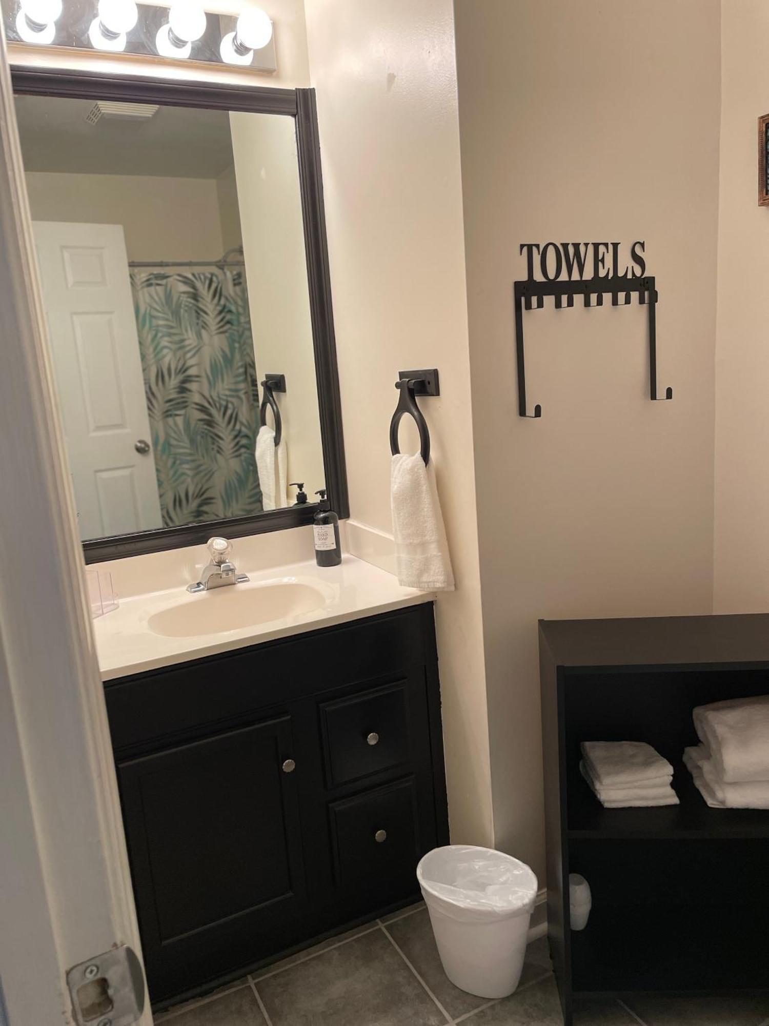 Haven - Uptown/Airport Corridor Villa Charlotte Exterior photo